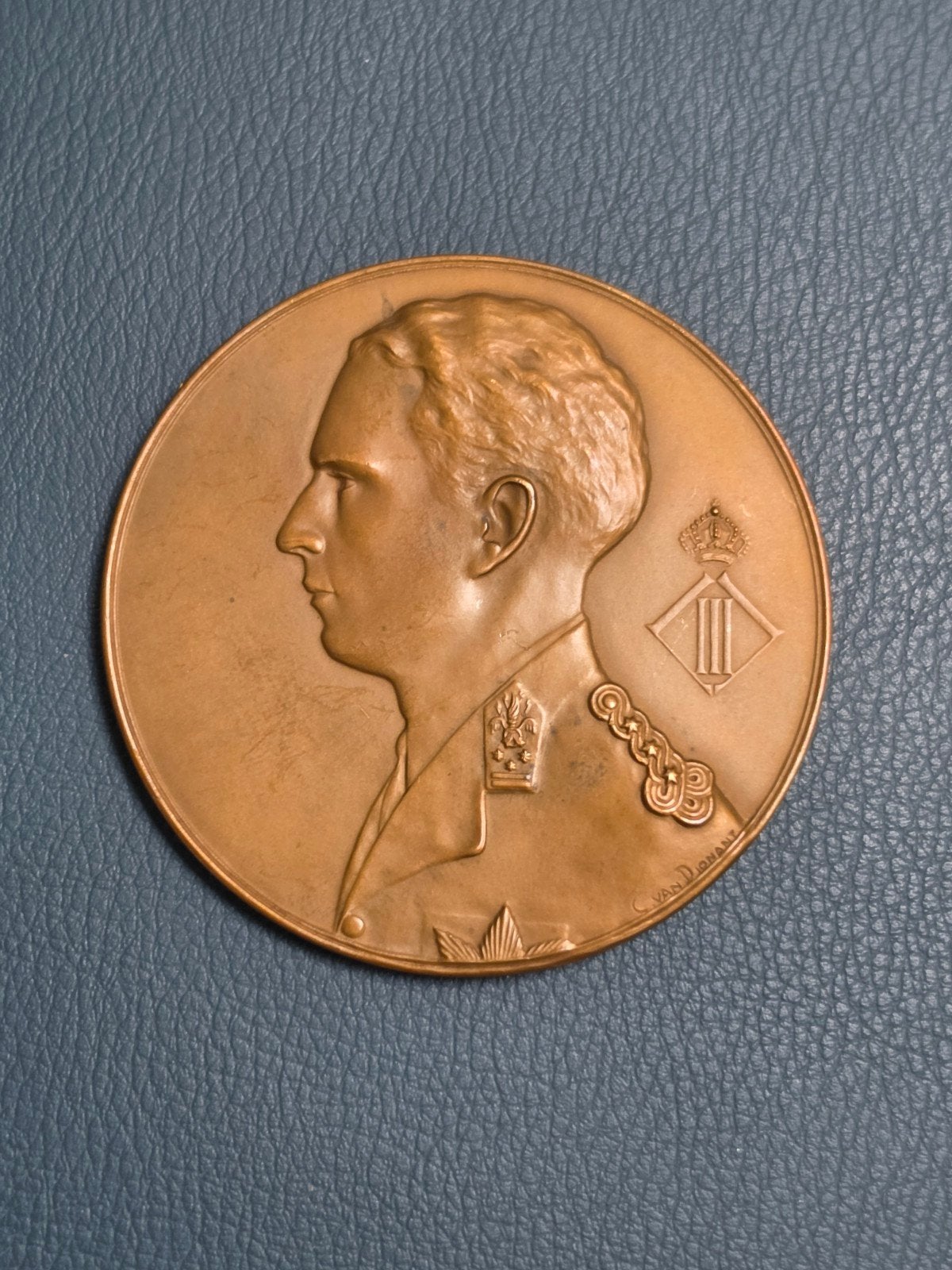 medaille Koning Leopold III ( C. Van Dionant ) 7cm, Postzegels en Munten, Ophalen of Verzenden