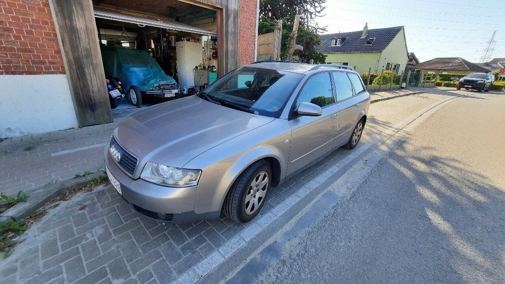Audi A4 Avant 1.9td, Auto's, Voorwielaandrijving, Stof, 4 cilinders, Electronic Stability Program (ESP)