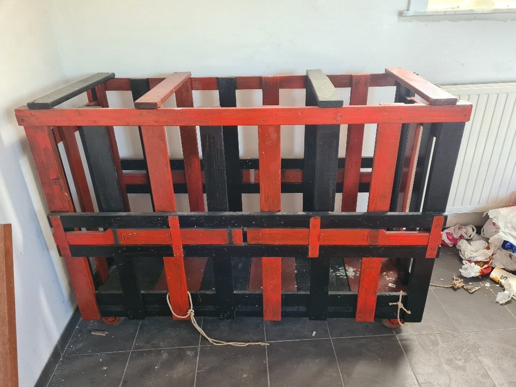 boîte à cochon industrielle en bois sur roues, Antiquités & Art, Enlèvement