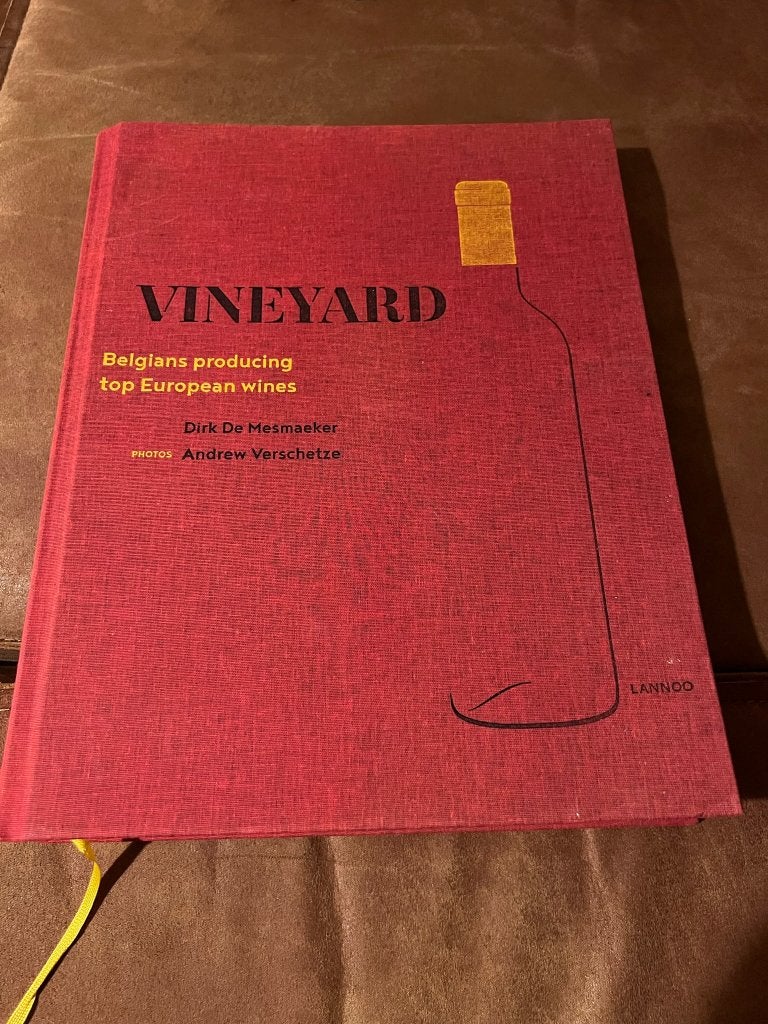 Vineyard: Belgians Producing Top European Wines - Dirk De Me, Livres, Enlèvement ou Envoi, Comme neuf, Régime et Alimentation