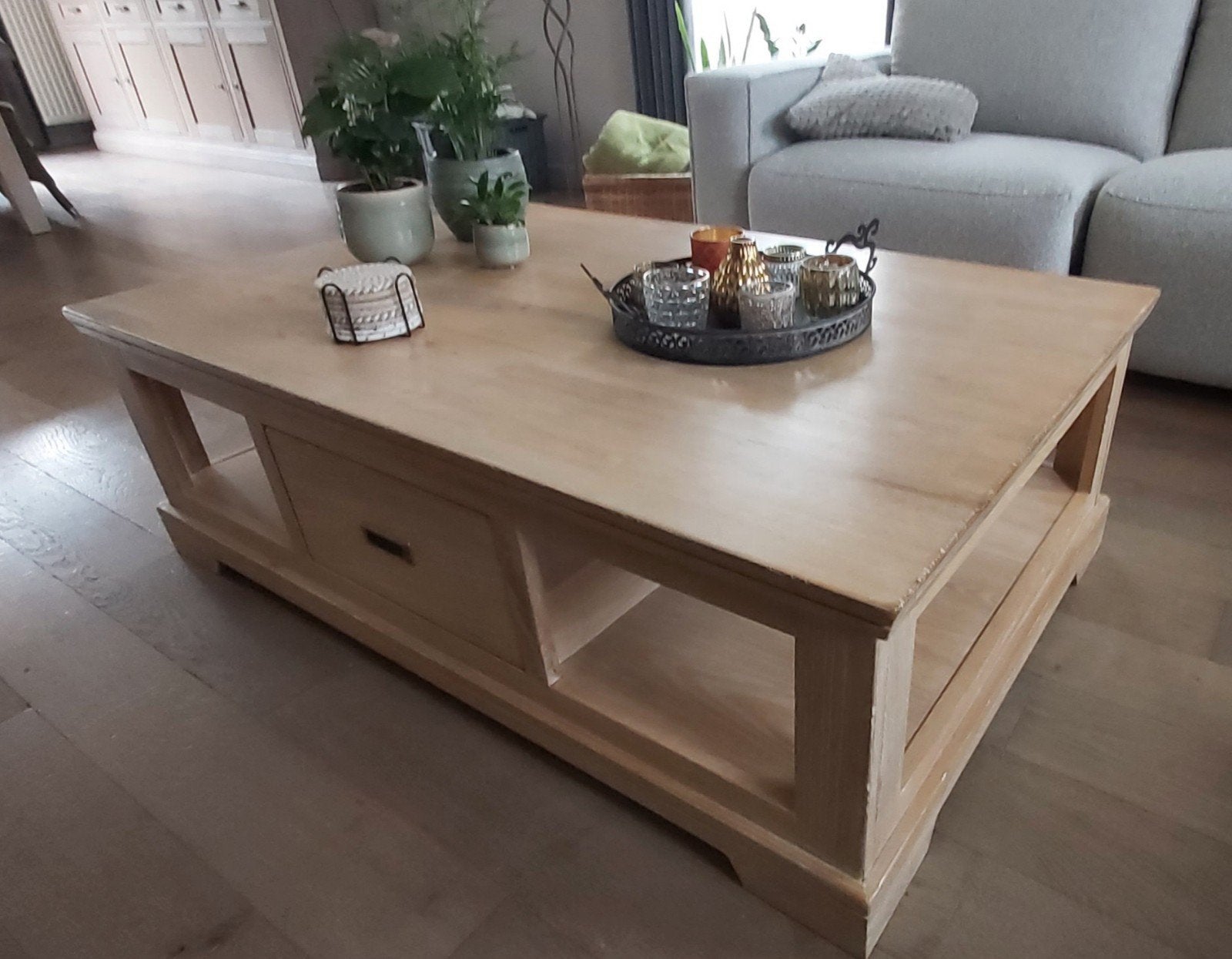 Zware volhouten eiken salontafel en bijzettafel., Ophalen