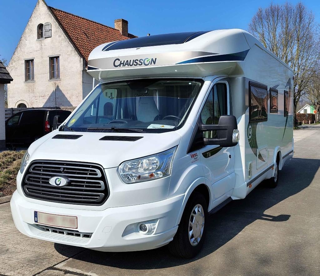 CHAUSSON FLASH 716 (2018) - Luxe 6-persoons familiecamper, Caravans en Kamperen, Mobilhomes, Particulier, tot en met 6, Half-integraal