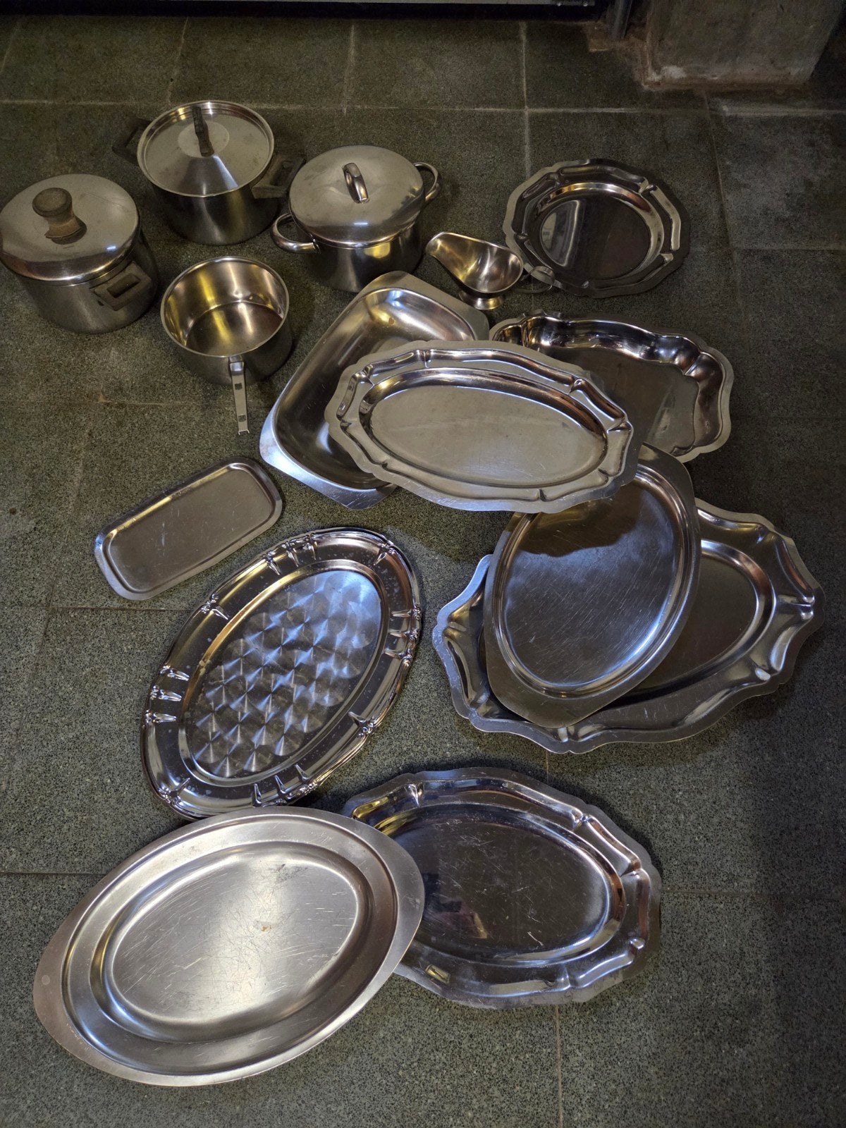 set inox schotels stoofpotten en sauspannetje, Ophalen, Gebruikt, Inox