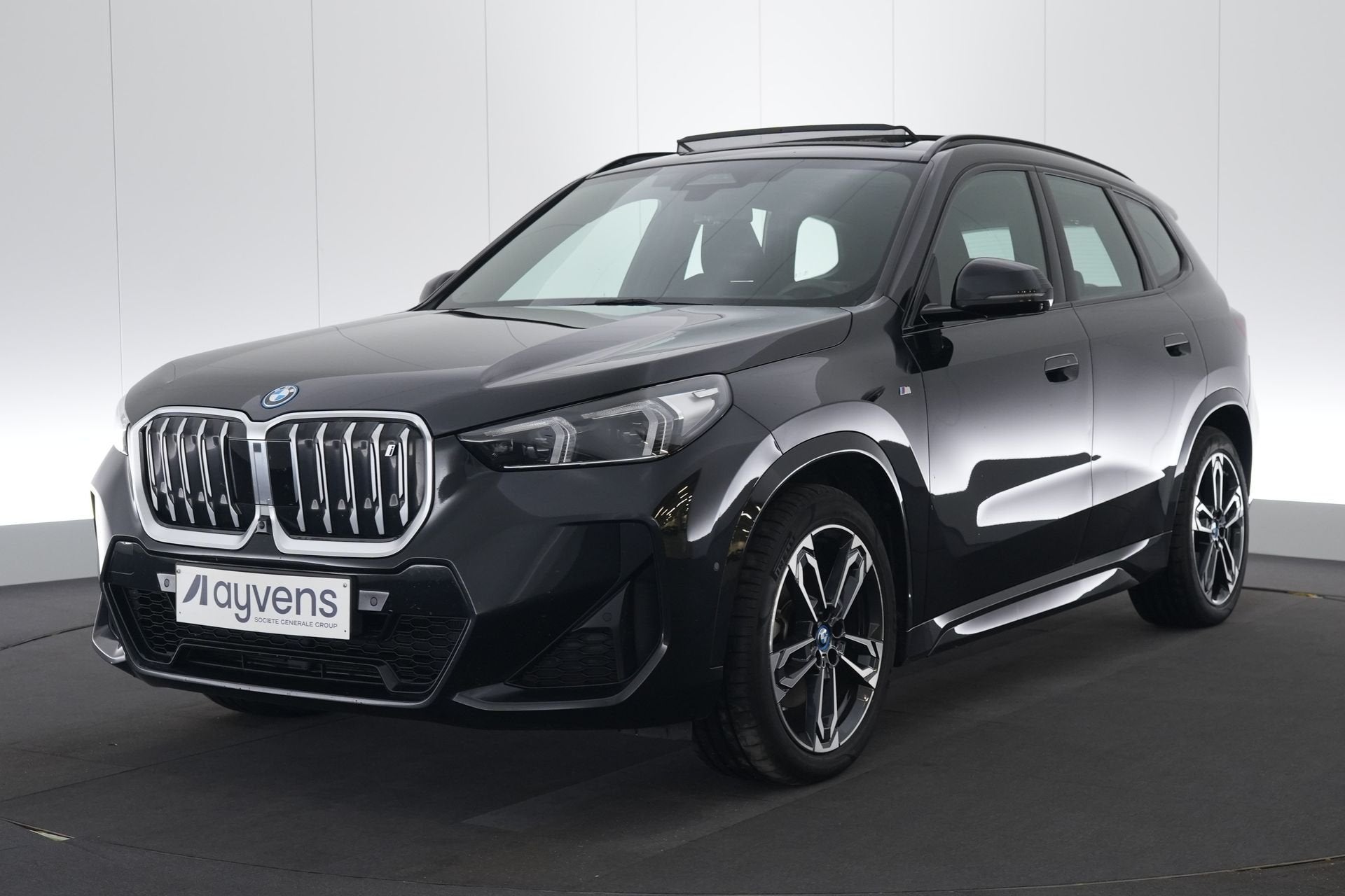 (2EAC150) BMW IX1, Autos, https://public.car-pass.be/vhr/f526b420-fe2f-4f7d-8e9b-c8ec5f22d6b3, Entreprise, Carnet d'entretien