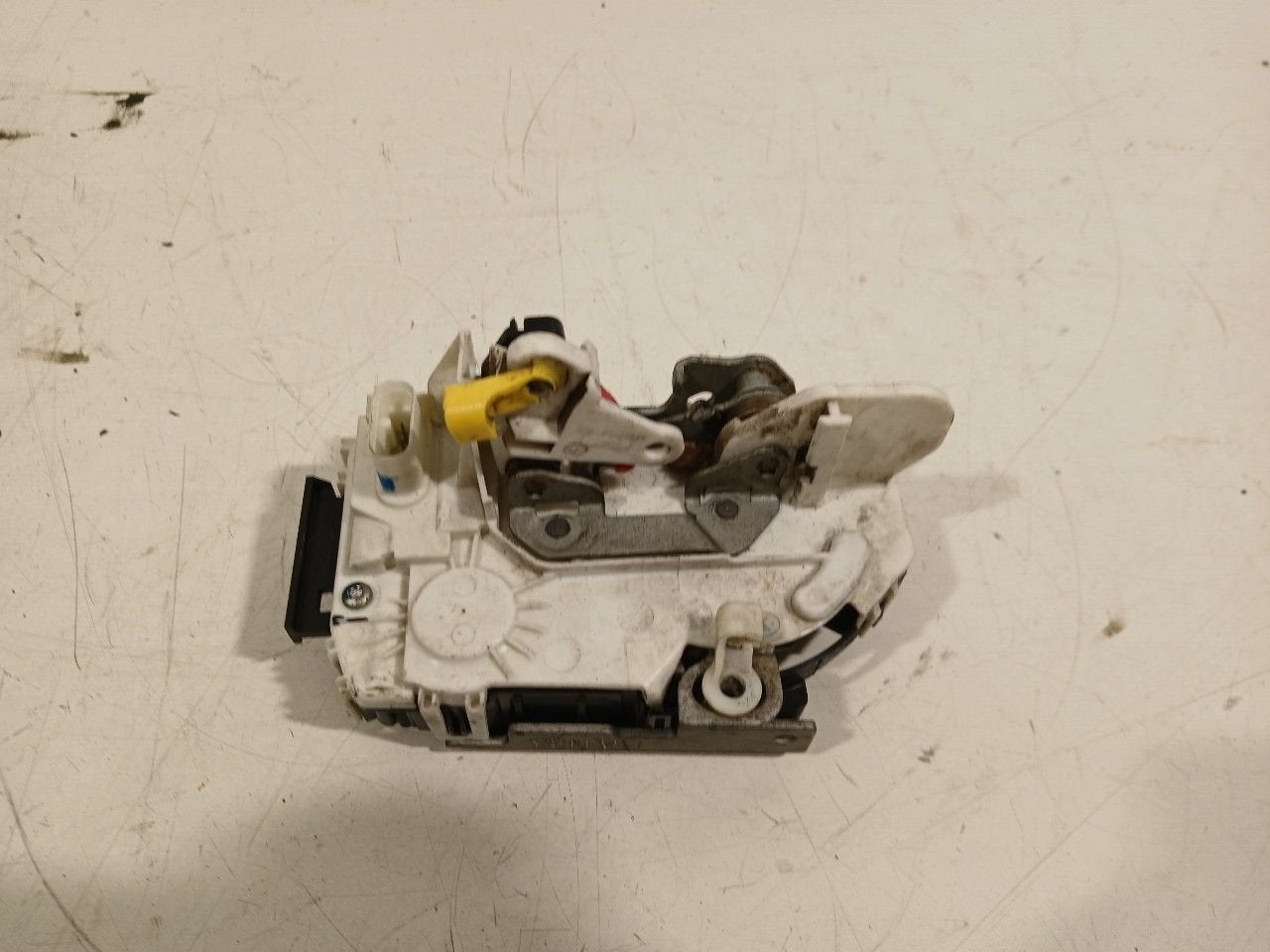 Slot mechaniek portier elektrisch centrale vergrendeling rec, Onderdelen@venauto.nl, Van der Ven Autorecycling B.V., Ettenseweg 76, 4706 PB Roosendaal, The Netherlands