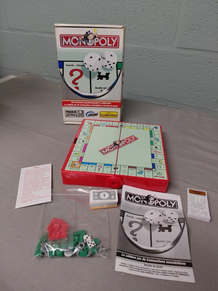 Jeu de société "Monopoly" format de voyage, Hobby & Loisirs créatifs, Enlèvement ou Envoi