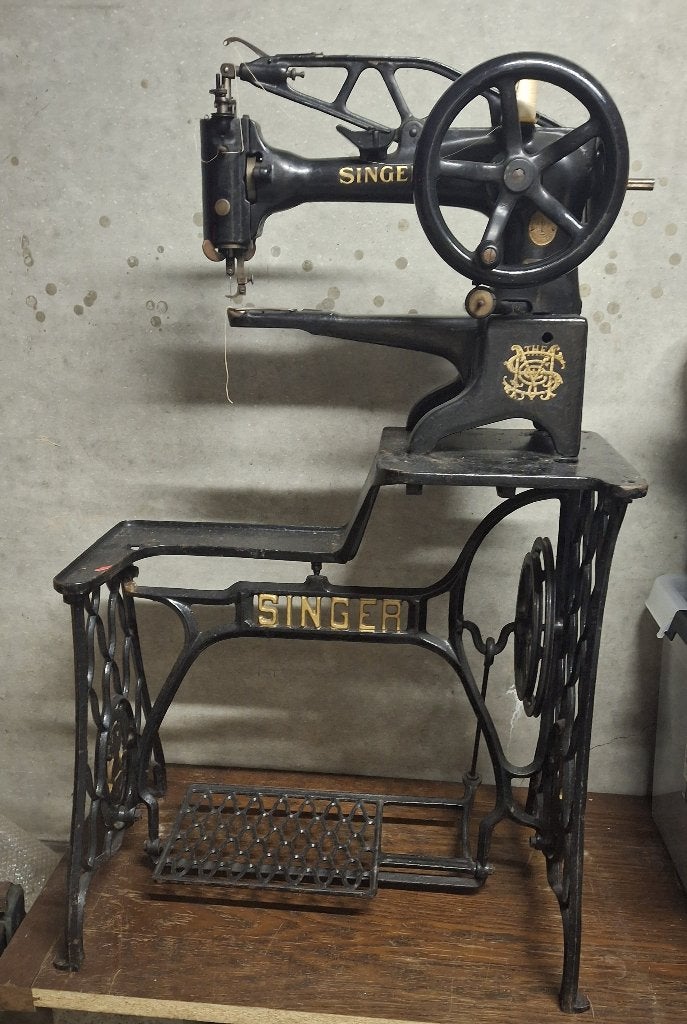 Singer 29K leder-/schoenmaker naaimachine, Enlèvement