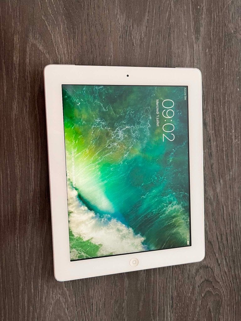 Ipad 32 giga avec chargeures, Apple iPad Air, Enlèvement, Utilisé, Wi-Fi