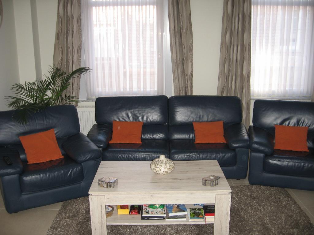 A Vendre Canapé 3 places + 2 canapés 1 place en cuir, Maison & Meubles, Canapés | Salons, 75 à 100 cm, Quatre personnes ou plus