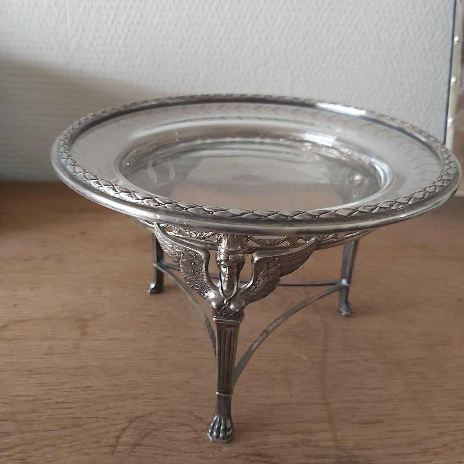 Coupe de milieu de table signée Lazarus Posen Witwe, Enlèvement