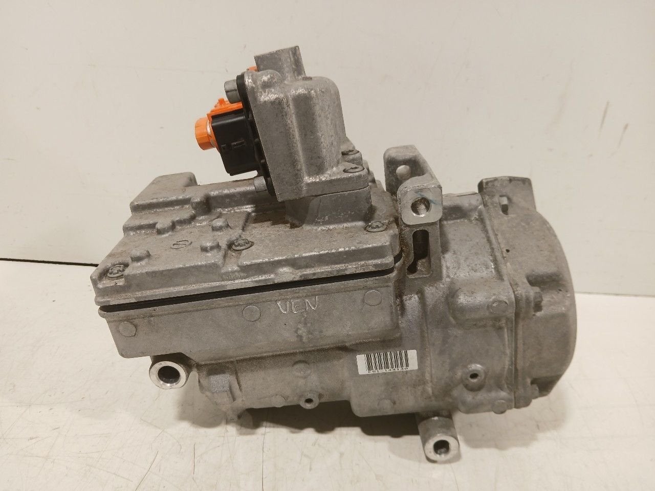 Airco pomp Renault Zoé, Onderdelen@venauto.nl, Van der Ven Autorecycling B.V., Gebruikt, Ettenseweg 76, 4706 PB Roosendaal, The Netherlands