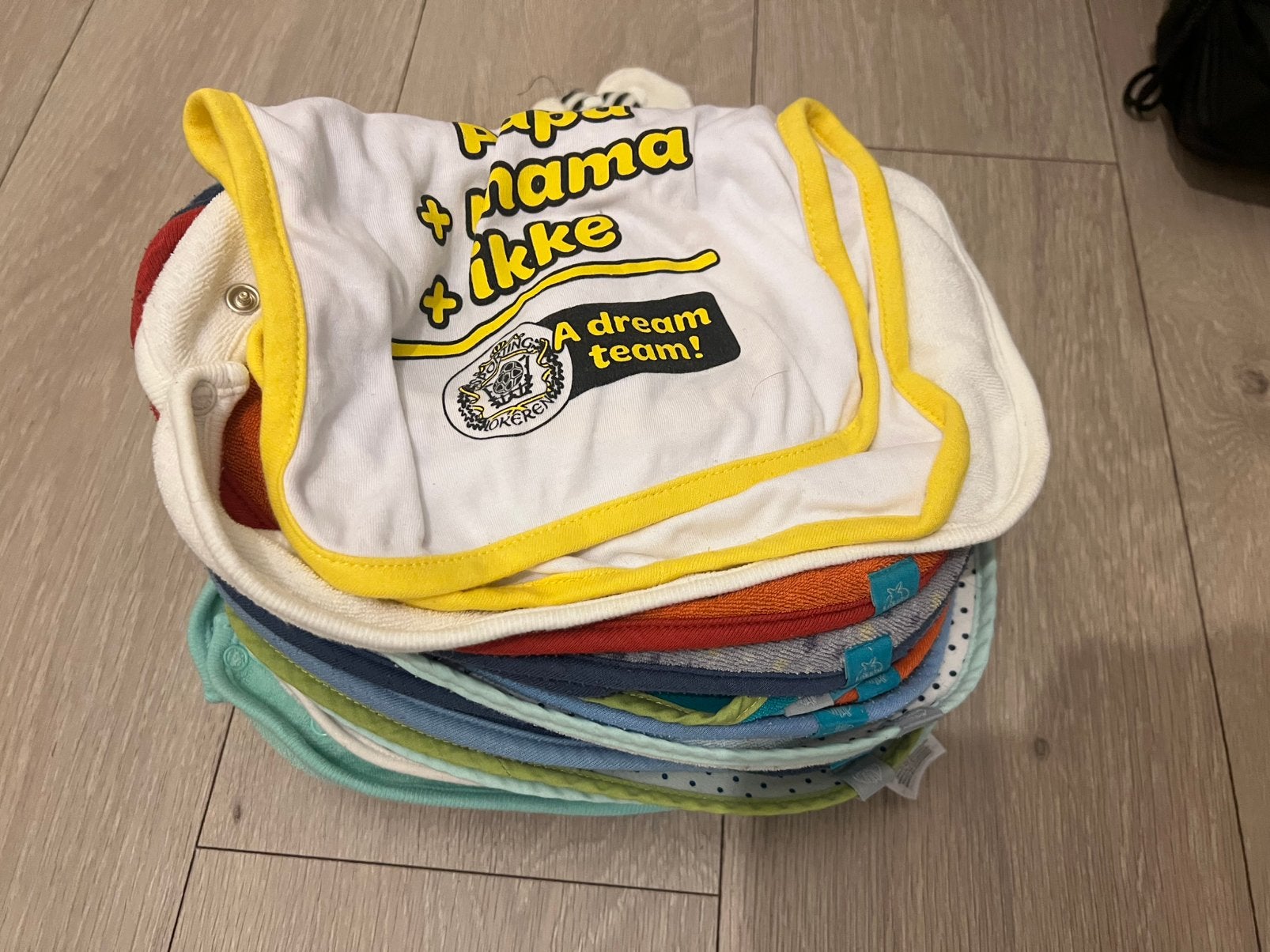 Stapel slabbetjes (meer dan 10), Enfants & Bébés, Vêtements de bébé | Packs de vêtements pour bébés, Enlèvement, Comme neuf