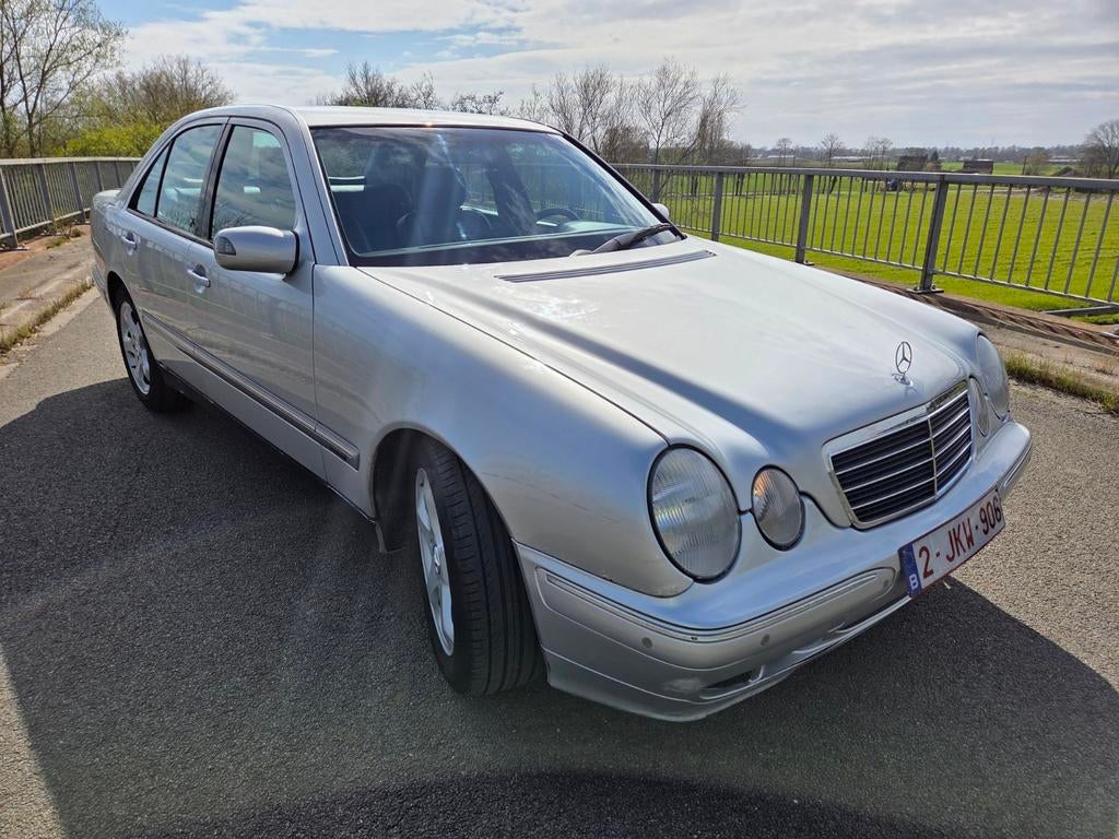 E 200 Kompresor(120 kw)/75 000 km!*BENZINE!, Auto's, Mercedes-Benz, Bedrijf, Benzine, Te koop