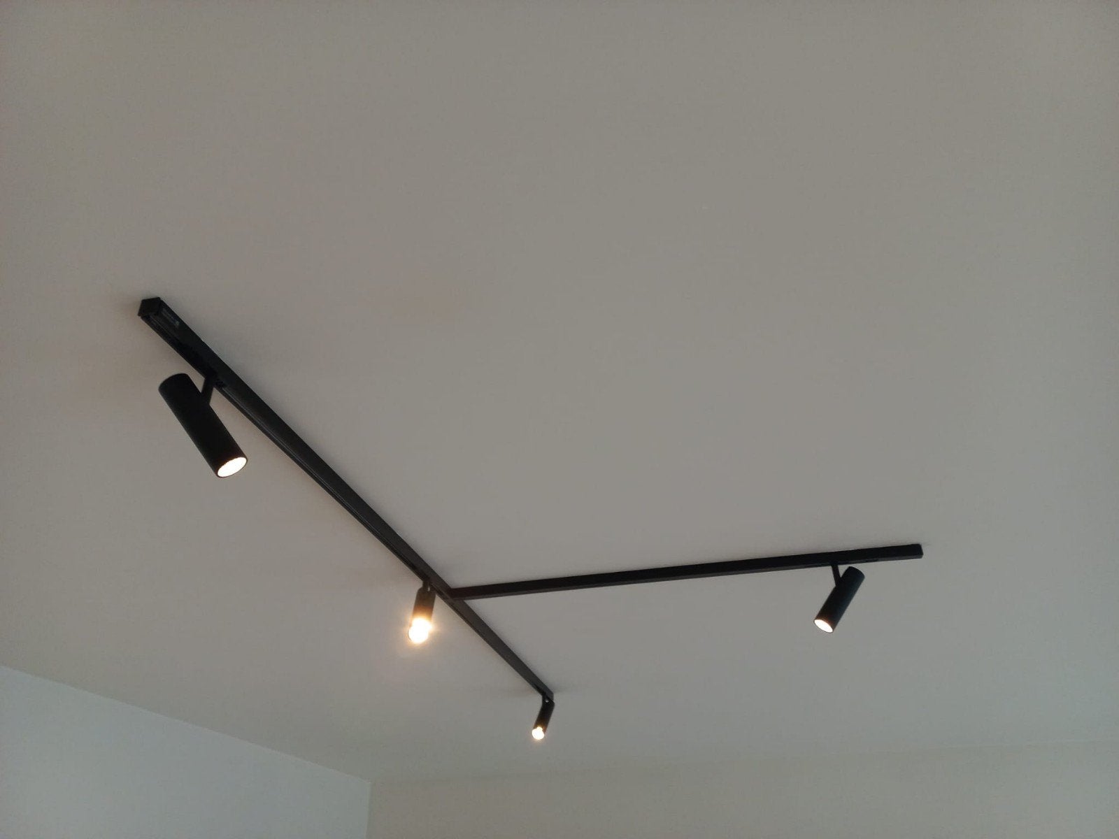 Éclairage sur rail moderne à tube zippé noir 230 V de SG Fix, Autres culots, Moderne, Noir, Utilisé