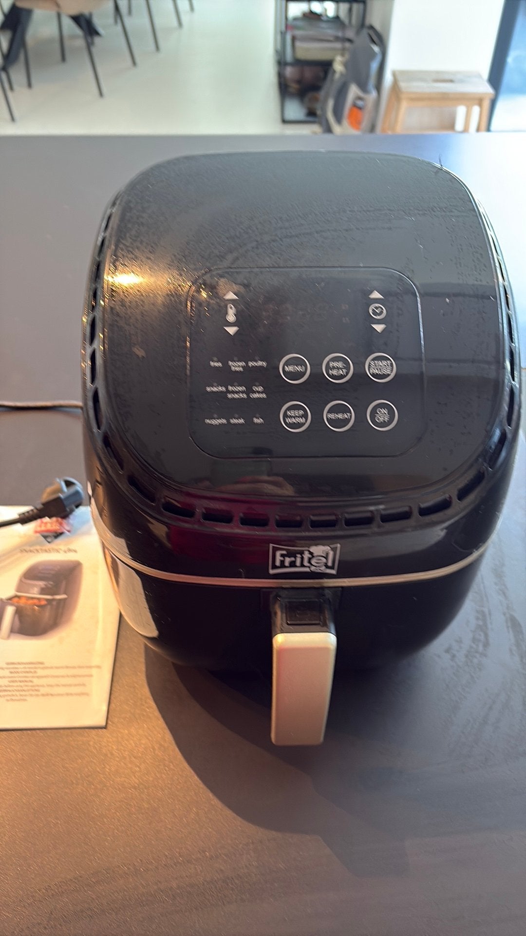 Airfryer fritel snacktastic 4804 met handleiding, Elektronische apparatuur, Ophalen, Zo goed als nieuw, Airfryer