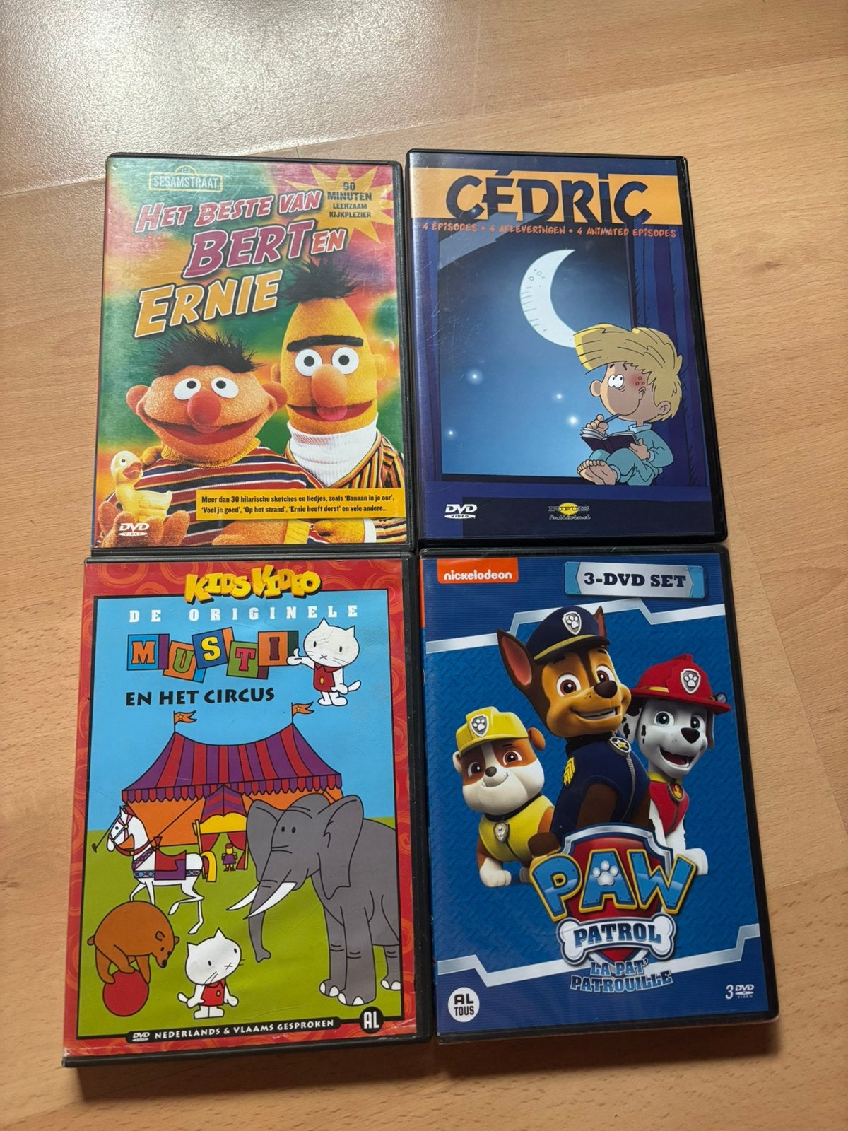 4 DVD - titres variés, Envoi, Utilisé