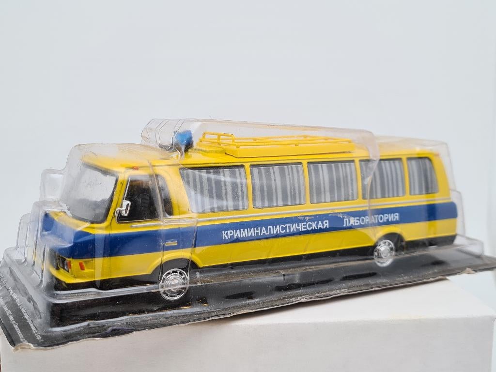 ZIL 118 politie forensisch laboratorium USSR 1/43, Verzenden, Zo goed als nieuw, Bus of Vrachtwagen, Overige merken