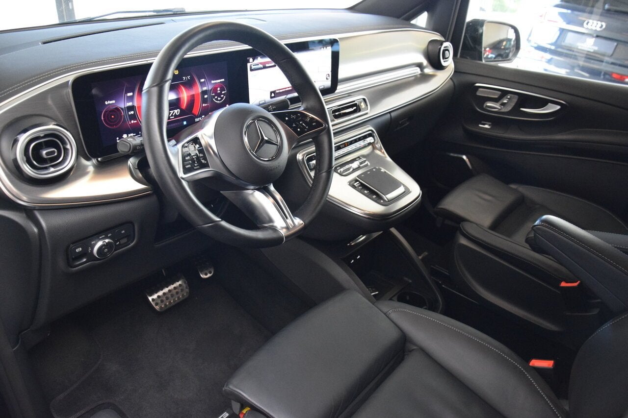 Mercedes-Benz V 300 d L2 AMG-Line 09/2024 - Full Option!!, Auto's, Mercedes-Benz, Monovolume, 4 cilinders, 0 kg, 237 pk