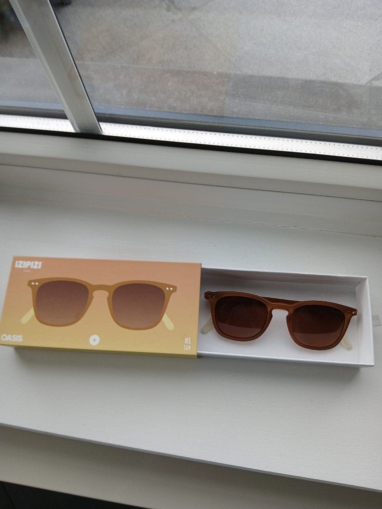ZONNEBRIL IZIPIZI 100% UV, Ophalen of Verzenden, Nieuw, Zonnebril