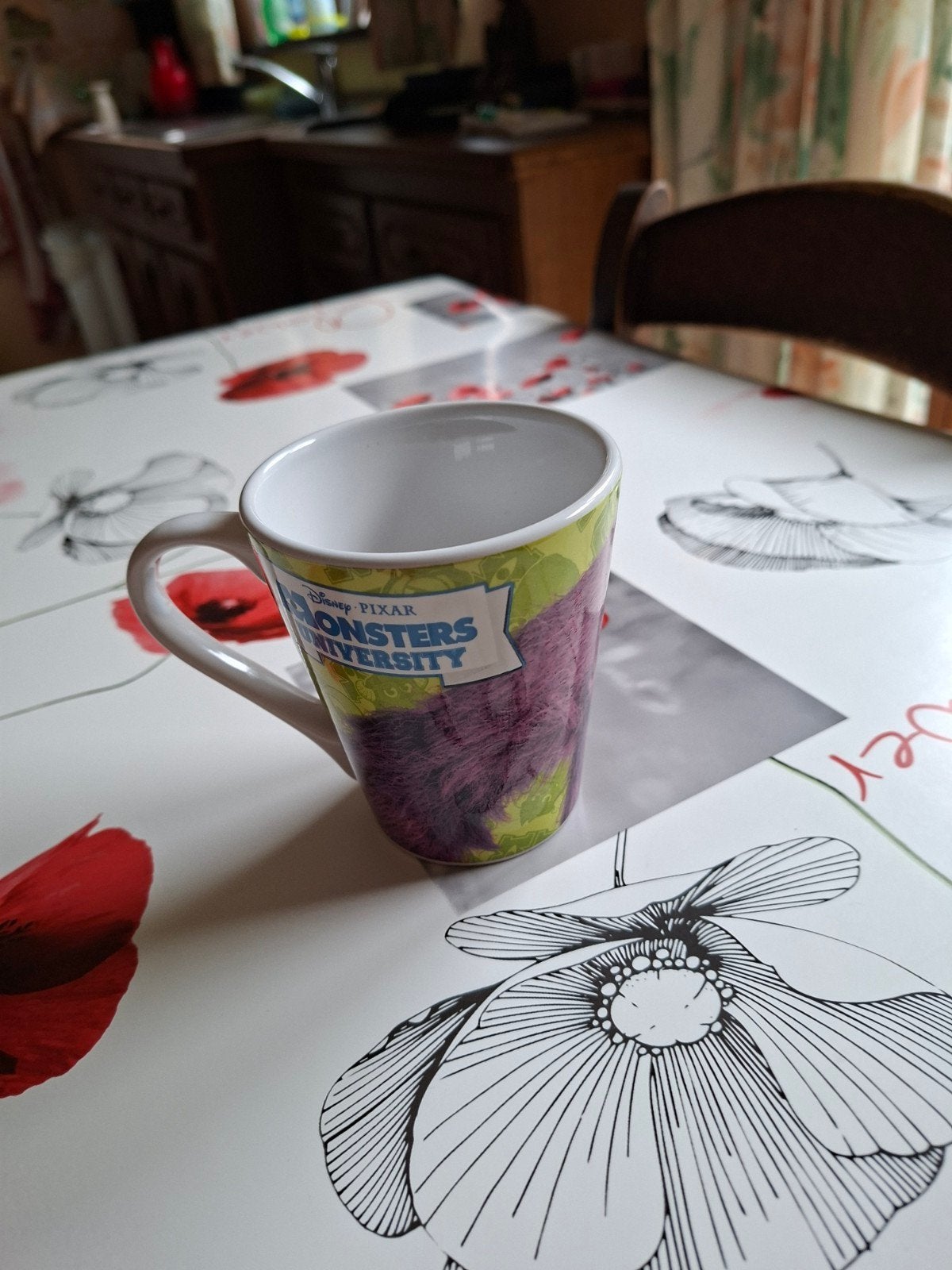 Mug Monsters university.  Disney.  Neuf., Maison & Meubles, Enlèvement ou Envoi, Mug