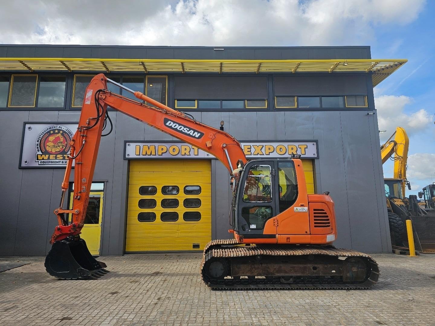 Doosan DX140LCR * Nouveau train de roulement * WE1729, Excavatrice
