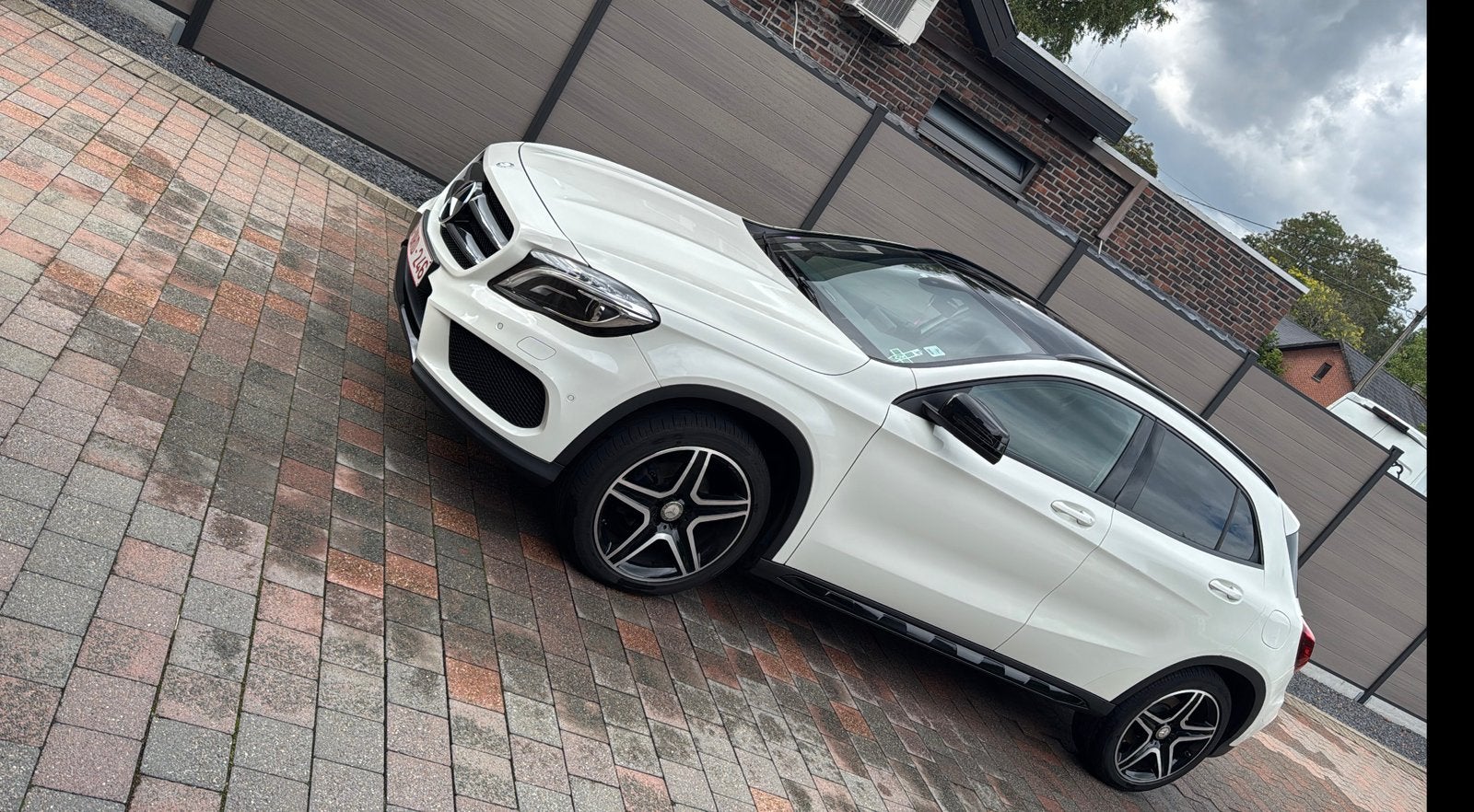 Mercedes GLA, Cuir et Alcantara, Achat, Entretenue par le concessionnaire, Noir