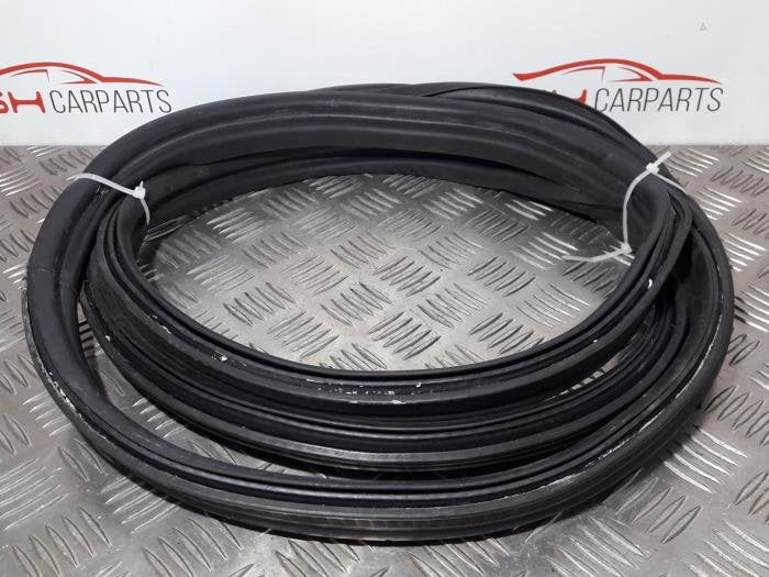 Joint caoutchouc hayon d'un Ford Fiesta, -, 3 mois de garantie, -, -
