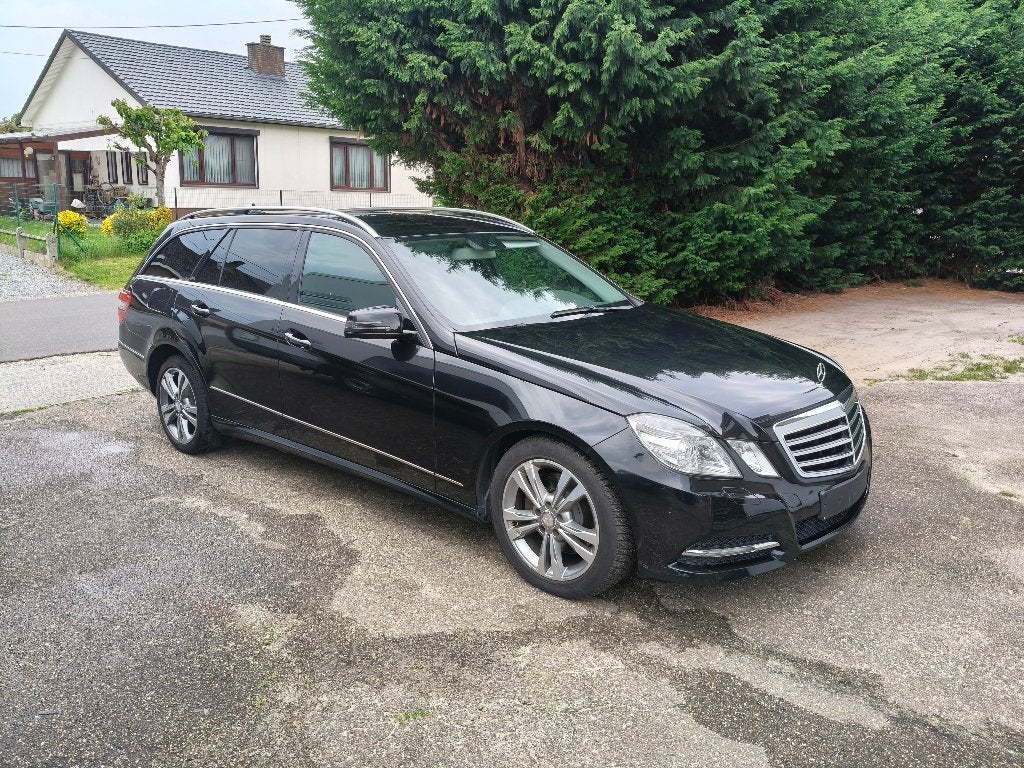Mercedes-Benz E300 BlueTEC HYBRID Avantgarde, Auto's, Mercedes-Benz, Automaat, Achterwielaandrijving, 4 cilinders, Leder en Stof