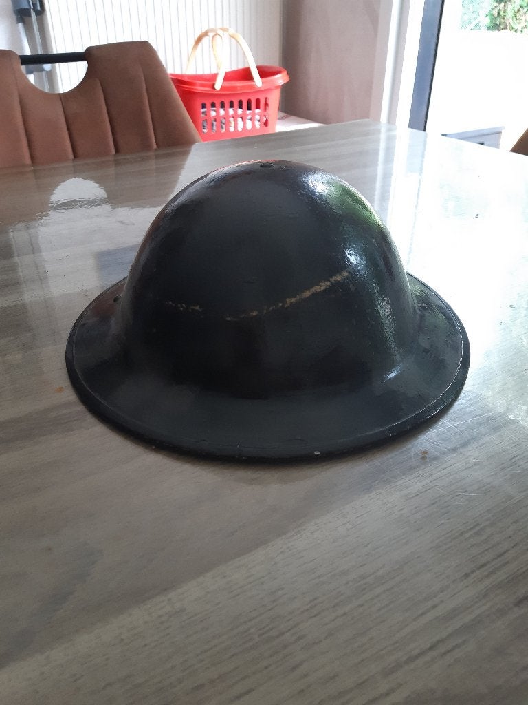 gasmasker en helm uit tij van toen, Verzamelen, Ophalen, Landmacht, Helm of Baret