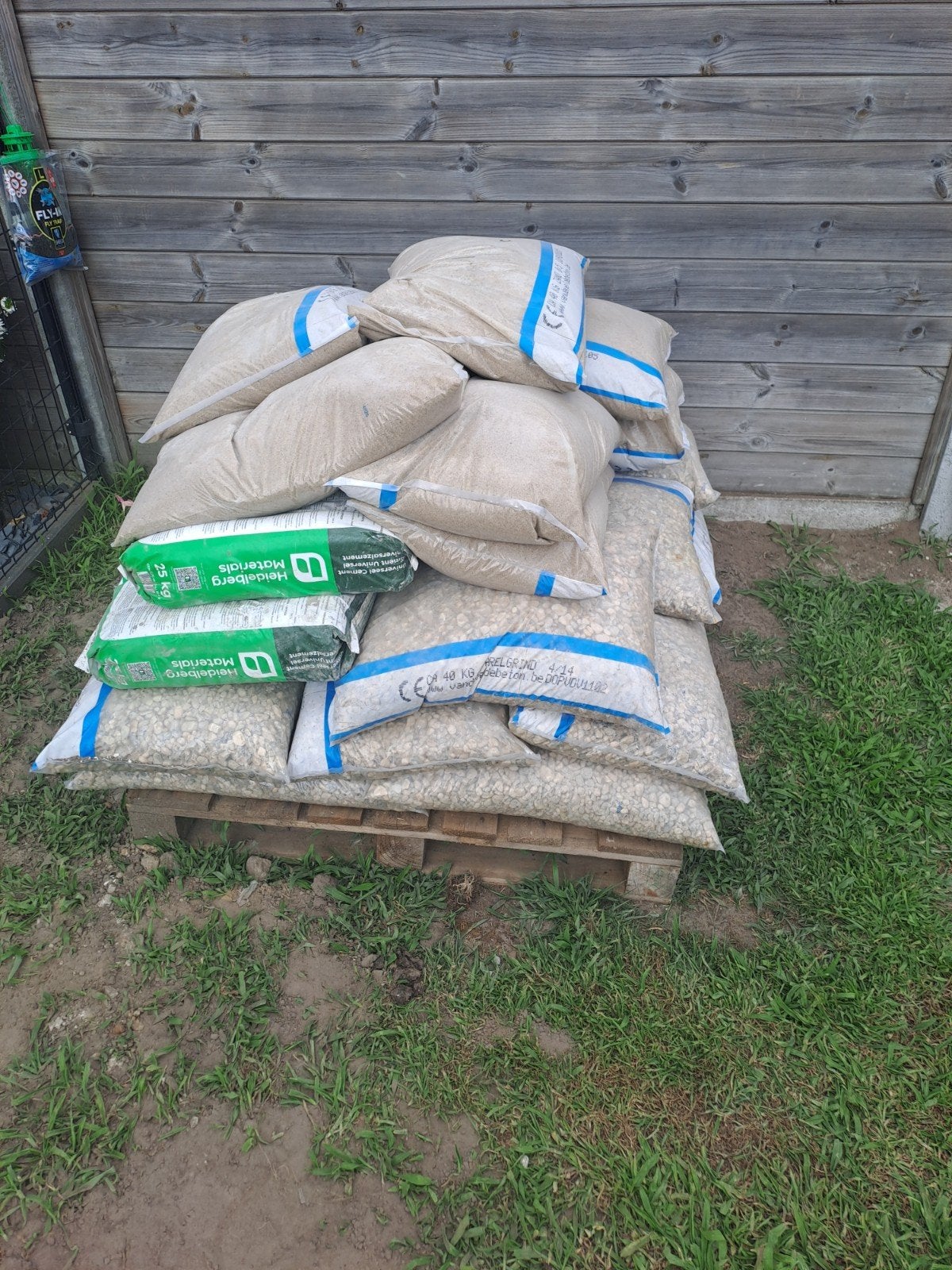 Grind/zand en cement voor betonmix, Enlèvement