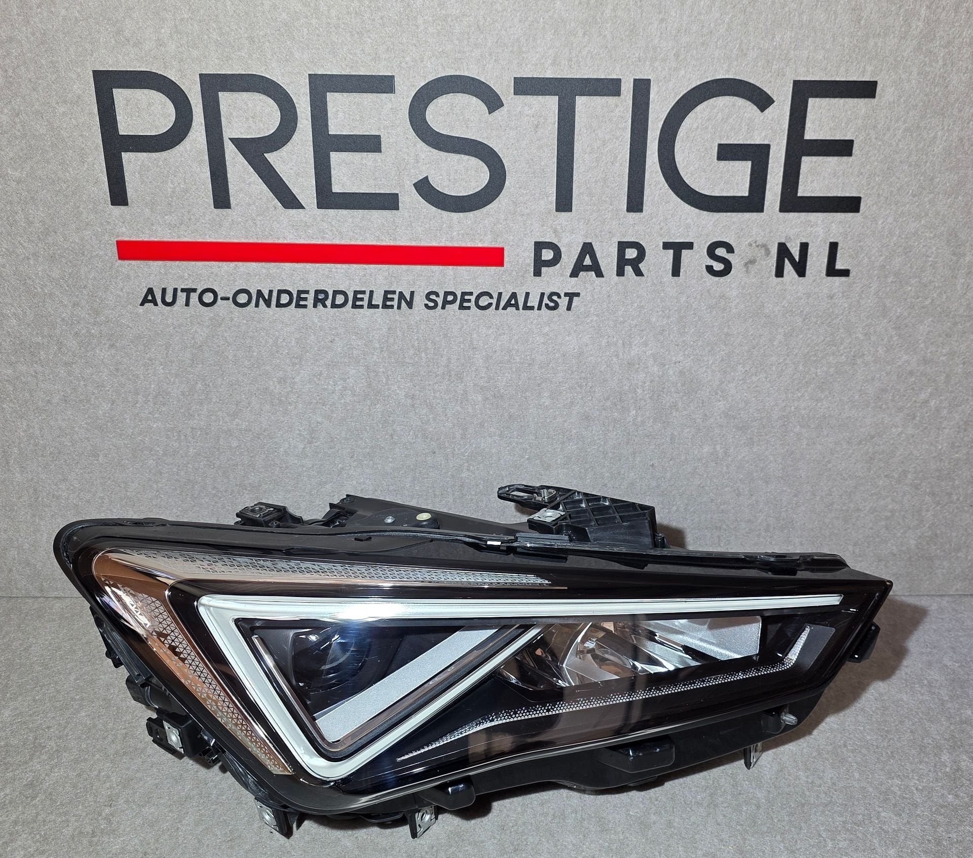 Koplamp Seat Leon 4 IV 5FA VOL LED RECHTS 5FB941008F ORIGINE, Auto-onderdelen, Verlichting, Seat, Gebruikt, Herkomst onderdeel bekend