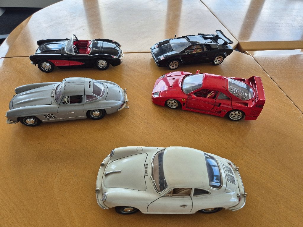 Set van 5 auto's 1/18, Ophalen, Zo goed als nieuw