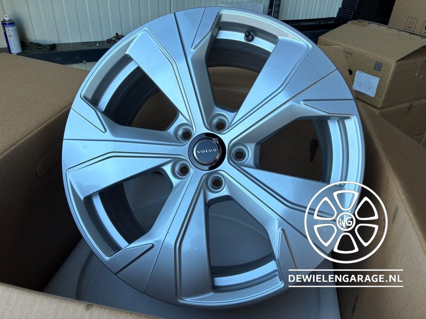 4x 18 inch Originele Volvo XC60 Velgen Origineel NIEUW, Autos : Pièces & Accessoires, Neuf, Véhicule de tourisme, -, -
