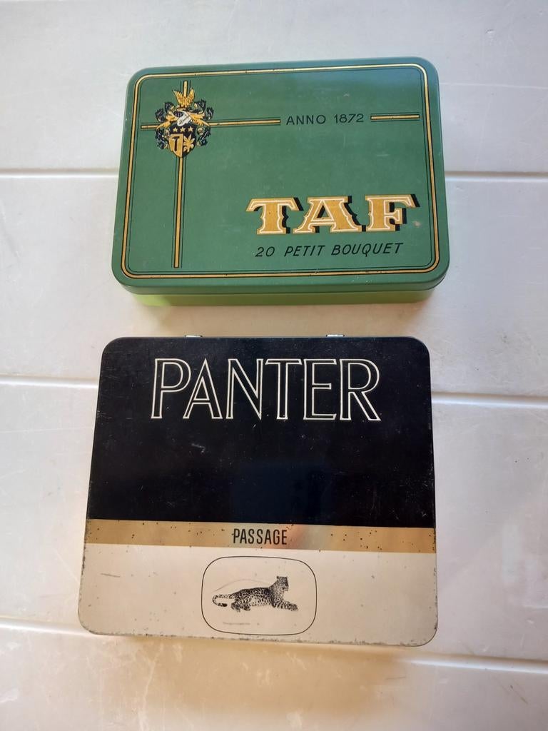 Lot de 2 boîtes métalliques de cigarillos TAF et PANTER, Collections, Enlèvement ou Envoi