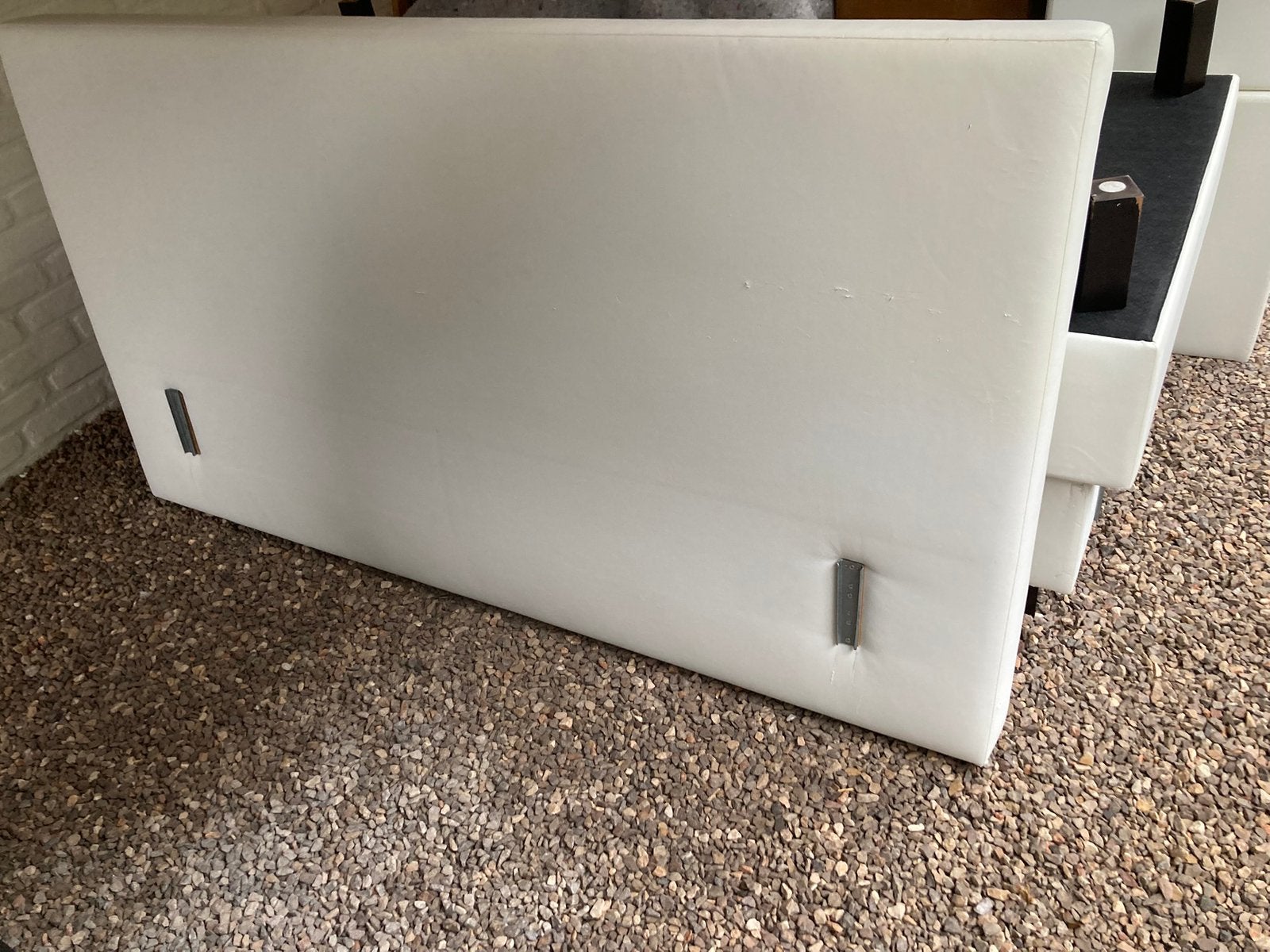 Sommier 90x200 + 2 tables de chevet, Enlèvement, Utilisé, Deux personnes, Blanc