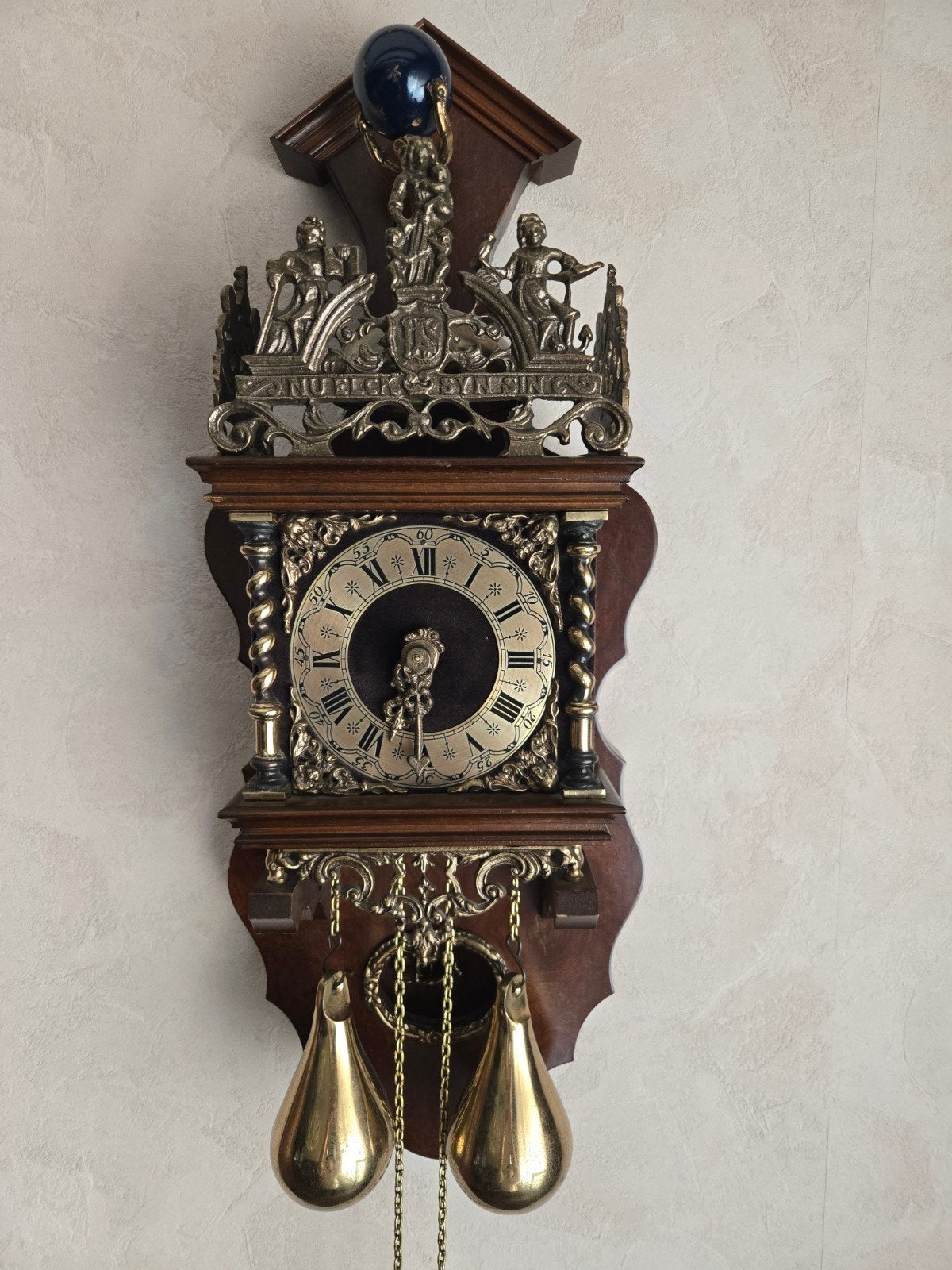 horloge murale, Enlèvement