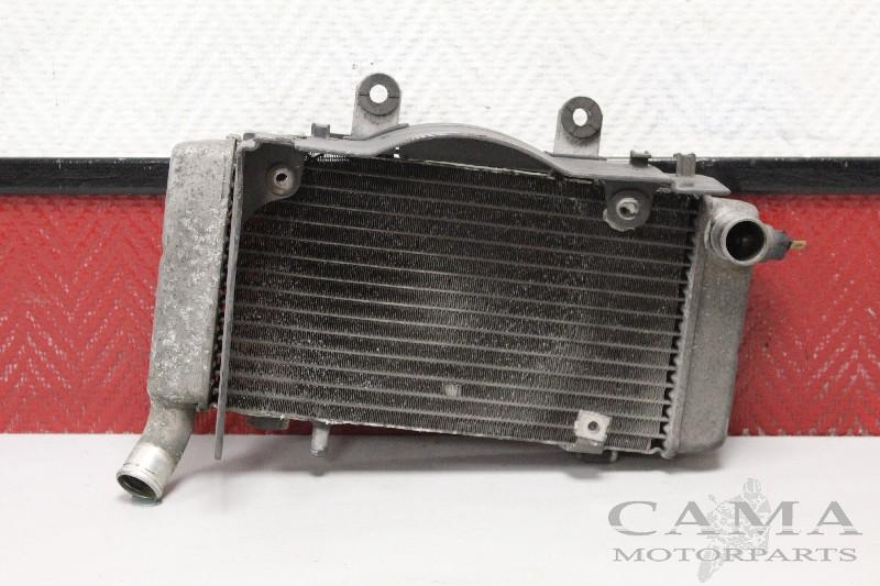 RADIATEUR EAU Honda VFR 800 Fi 1998-2001 (VFR800Fi RC46), Dhr. S. di Majo, Utilisé, Info@cama-motorparts.nl, P.J. Troelstraweg 8 8
3144 CX  MAASSLUIS, NL