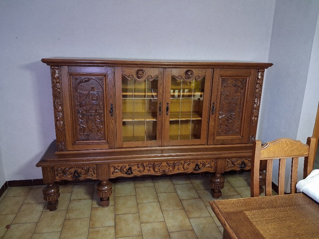 GRATIS Eetplaat, barkast, tafel, 6 stoelen, dressoir, Huis en Inrichting, Ophalen