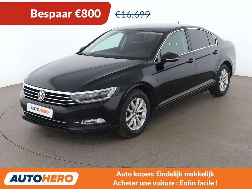 Volkswagen Passat 2.0 TDI Comfortline BlueMotion (bj 2019), Auto's, 4 deurs, Stof, Lichtsensor, Zwart
