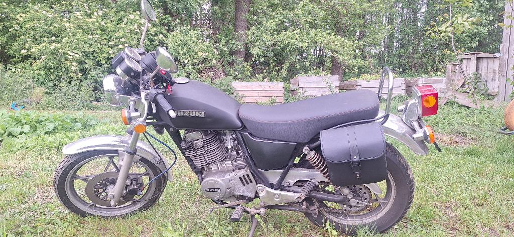 Oldtimer motor Suzuki GN 400 1980, Motoren, 400 cc, Occasion, 1 cilinder, Naked bike