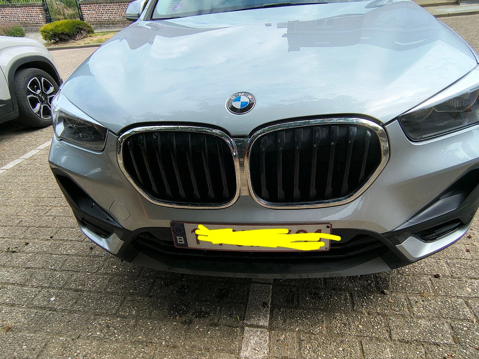 BMW X1 sdrive 18i, Autos, BMW, Particulier, X1, Essence, Euro 6, SUV ou Tout-terrain, 5 portes, Automatique, Argent ou Gris, Gris