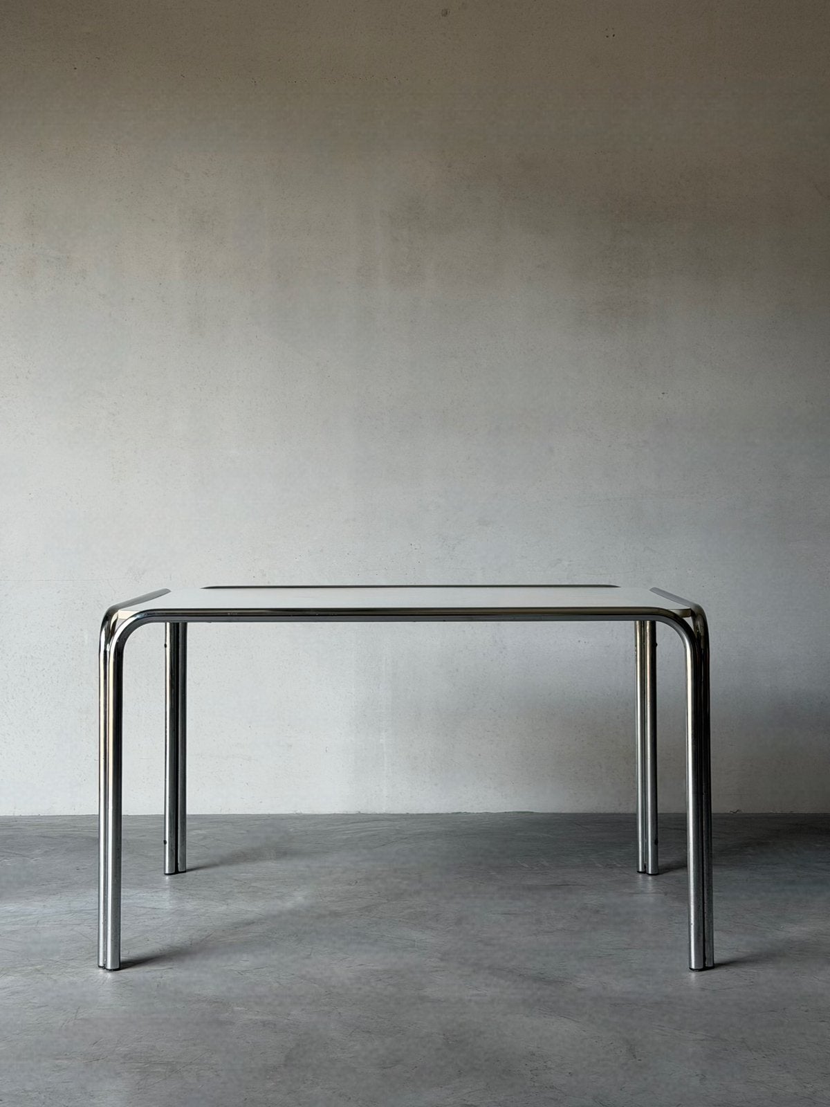 Vintage Bauhaus buisframe eettafel – Chroom & Wit, Ophalen, Zo goed als nieuw