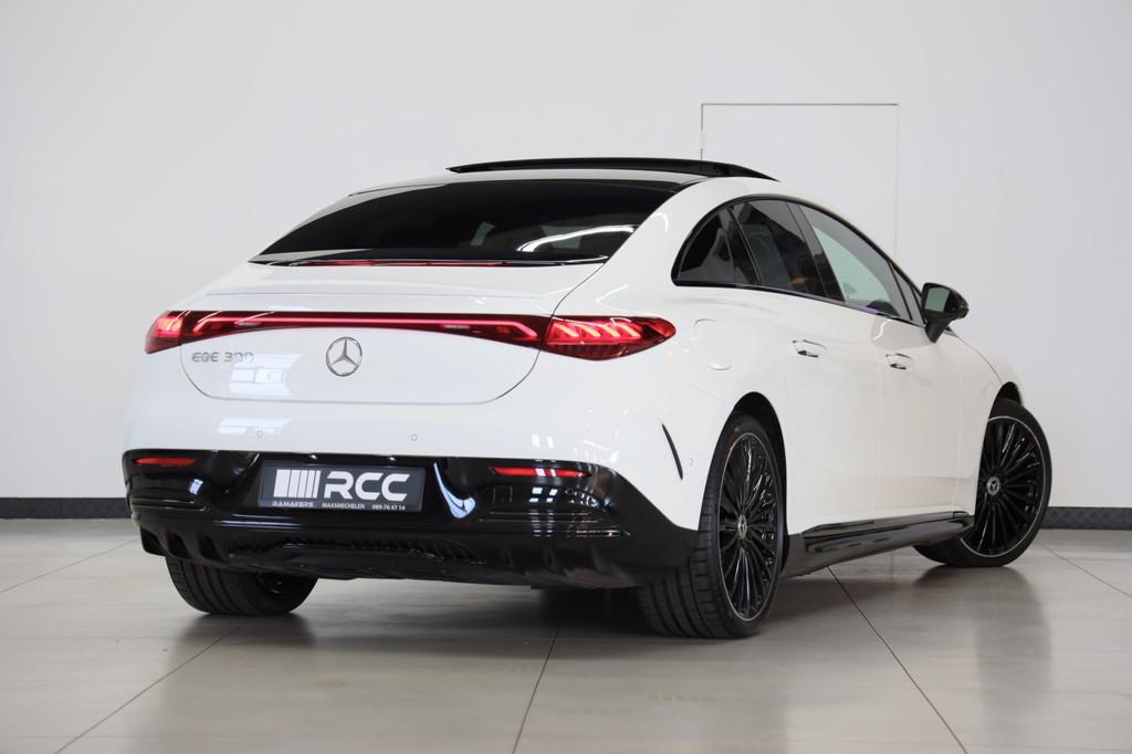 Mercedes-Benz EQE 300 AMG Night 21" PANO AIRMATIC Achterasst, Achterwielaandrijving, Gebruikt, Zwart, Alcantara
