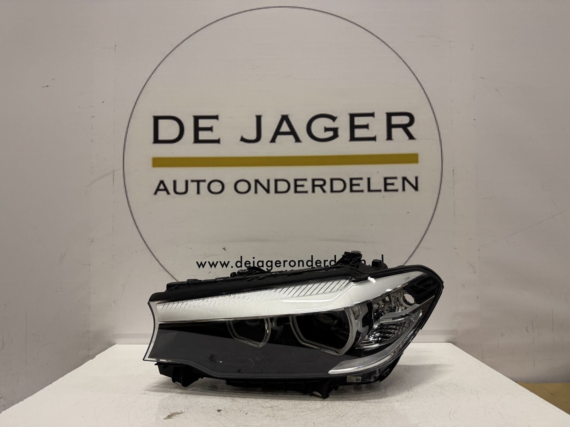 Phare avant gauche LED pour BMW S rie 5 G30 G31 (r f rence 7, Petuelring 130
80788  Munich, DE, Info@bmw.de, Utilisé, BMW