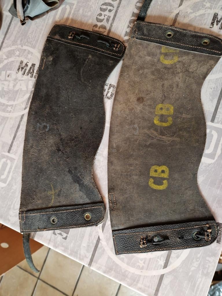 Britse been kappen getten leder, Verzamelen, Militaria | Tweede Wereldoorlog, Ophalen of Verzenden