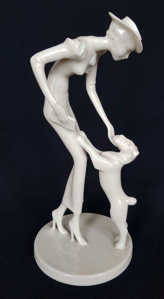 Figurine Art Déco en porcelaine - Dame avec terrier., Antiquités & Art, Enlèvement ou Envoi