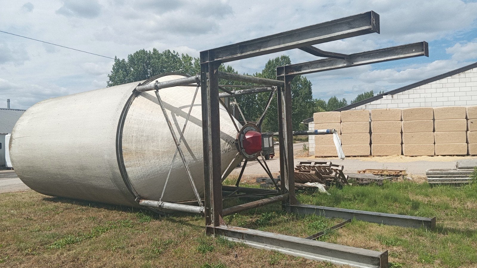SILO POLYESTER: 26 TONNES., Articles professionnels, Enlèvement ou Envoi