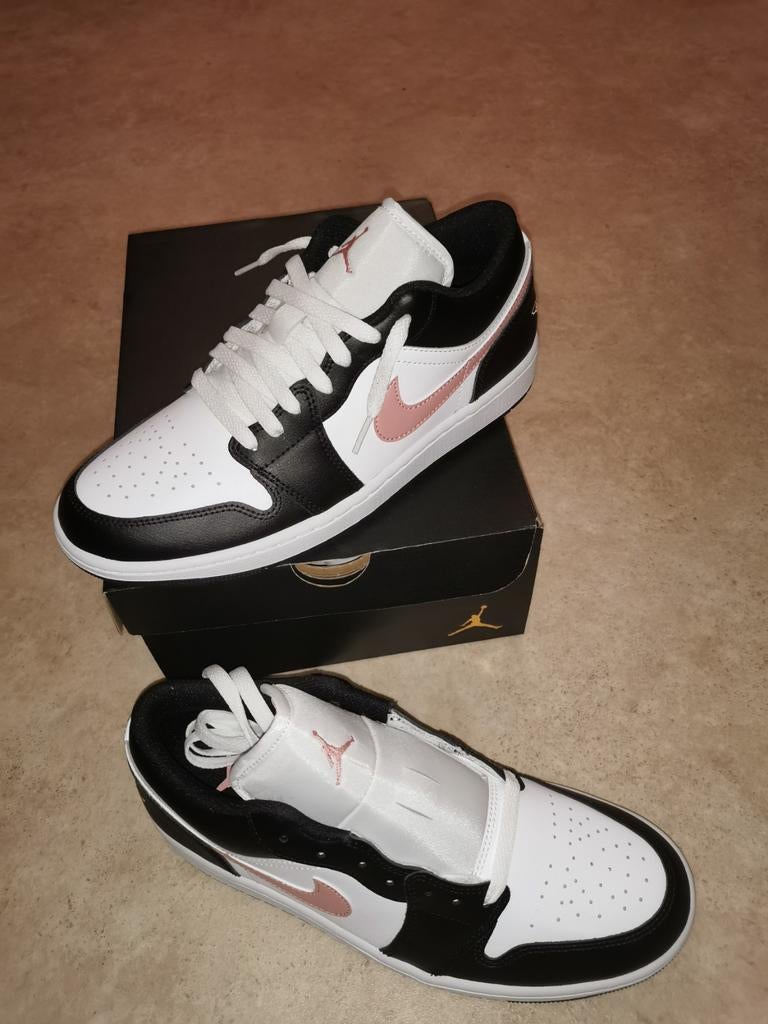 Nike Air Jordan 1 Laag, Ophalen