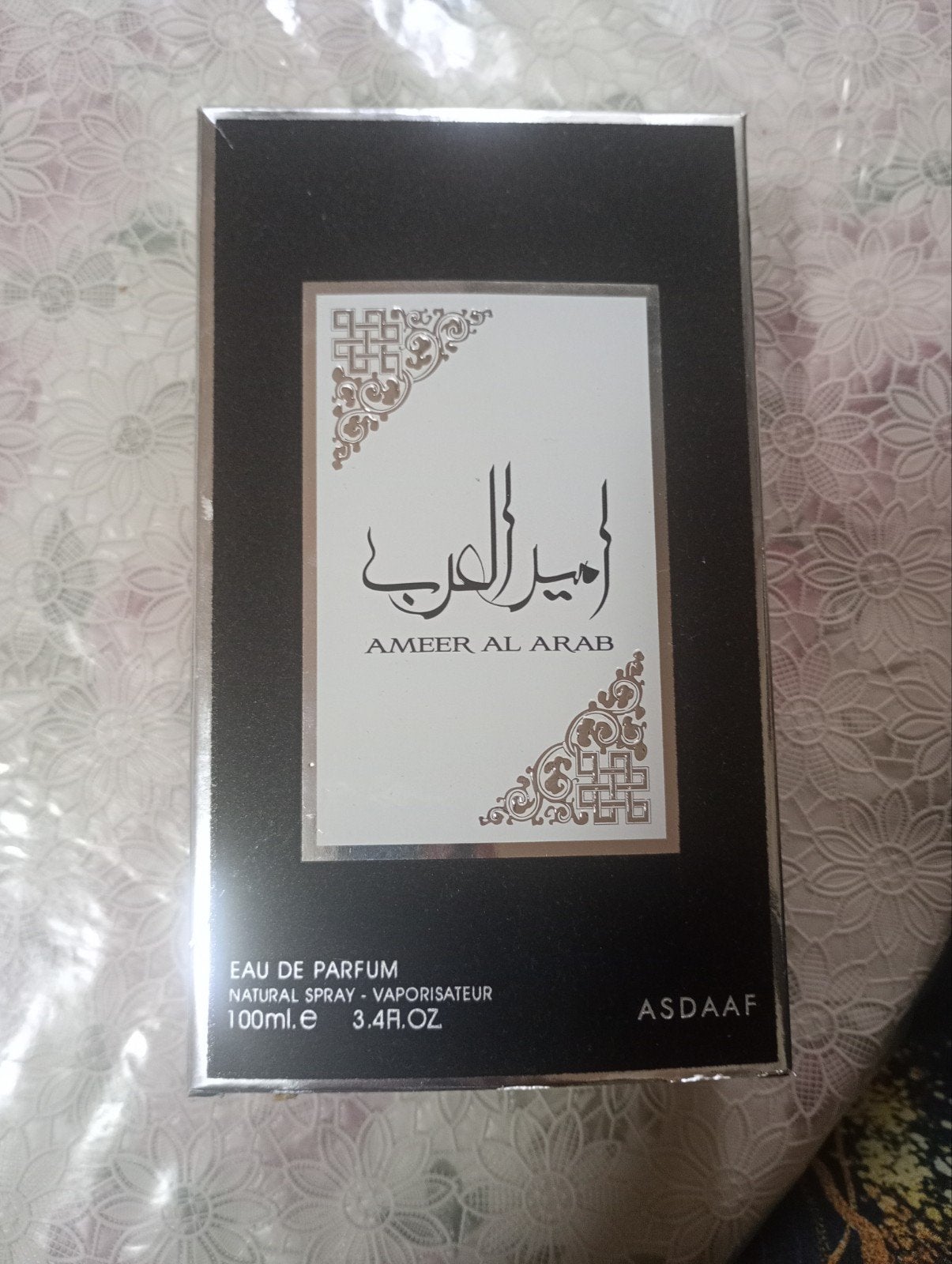 Asdaaf Ameer Al Arab EDP 100ml – Zo goed als nieuw (5x gespr, Ophalen, Zo goed als nieuw, Met glas, Zwart
