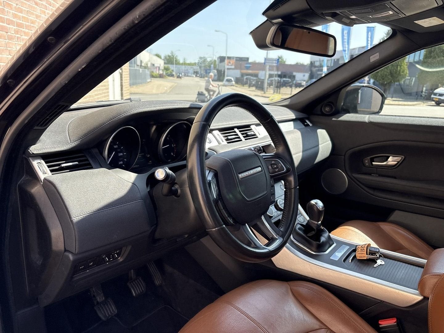 Land Rover Range Rover Evoque 2.0 eD4 Urban Series Pure | Le, Autos, Land Rover, Achat, Entreprise, Boîte manuelle, Noir